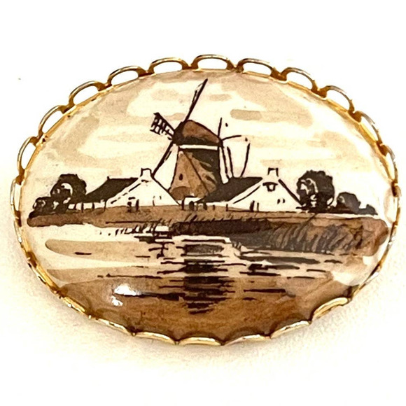 Vintage Brooch Hand Painted Sepia Brown Delft Holland Windmill S10 - Picture 1 of 3